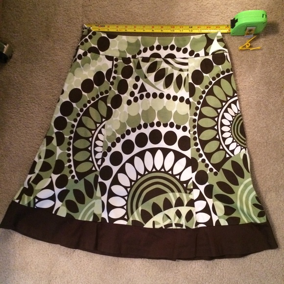 Green bold print skirt Size 10 - Picture 5 of 6